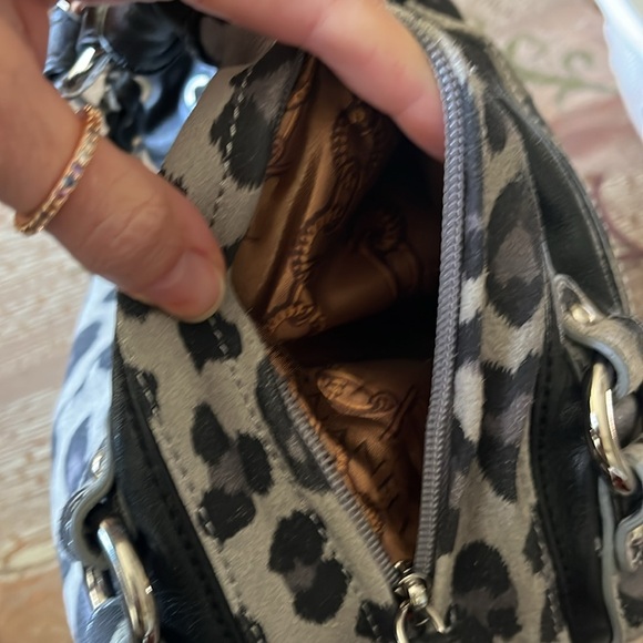 TIGNANELLO Gorgeous leather and suede Animal Print purse!! - Picture 8 of 13